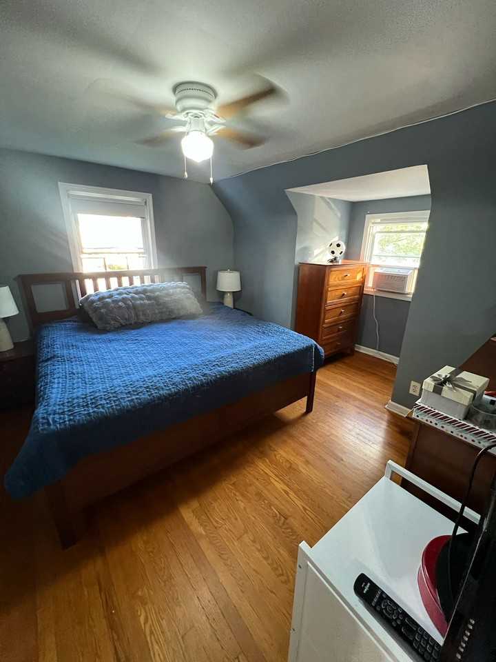 2505 Girard Pl #NA - Photo 2 of 11