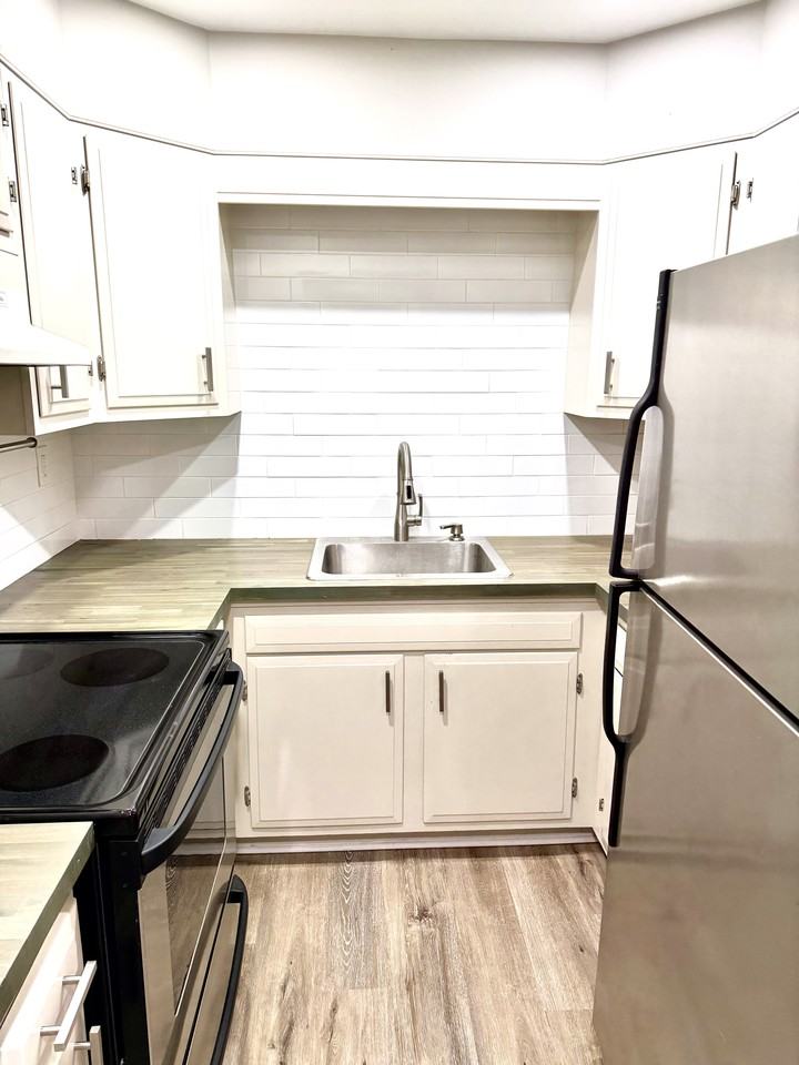 10 Wild Oaks Rd #208 - Photo 5 of 15