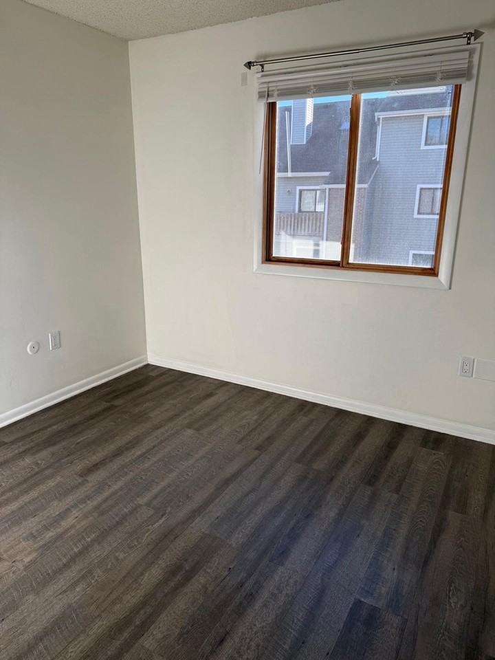 1109 Ravens Crest Dr #1109 - Photo 6 of 11