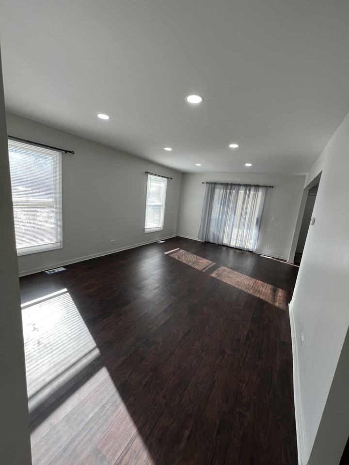 1700 Fayette Walk #B - Photo 3 of 11