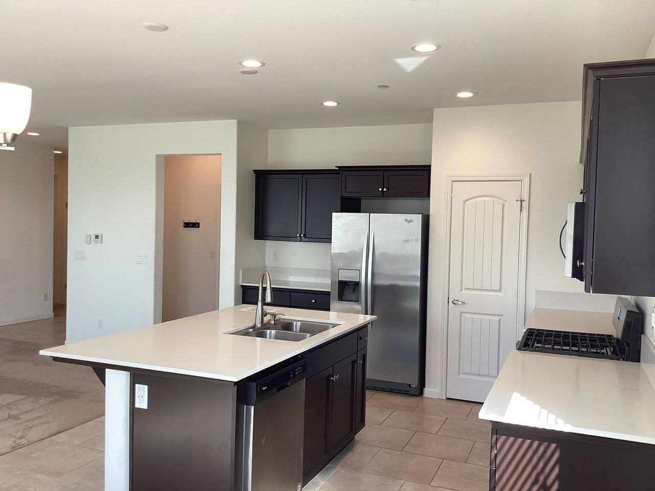1397 Hoover Way - Photo 6 of 36