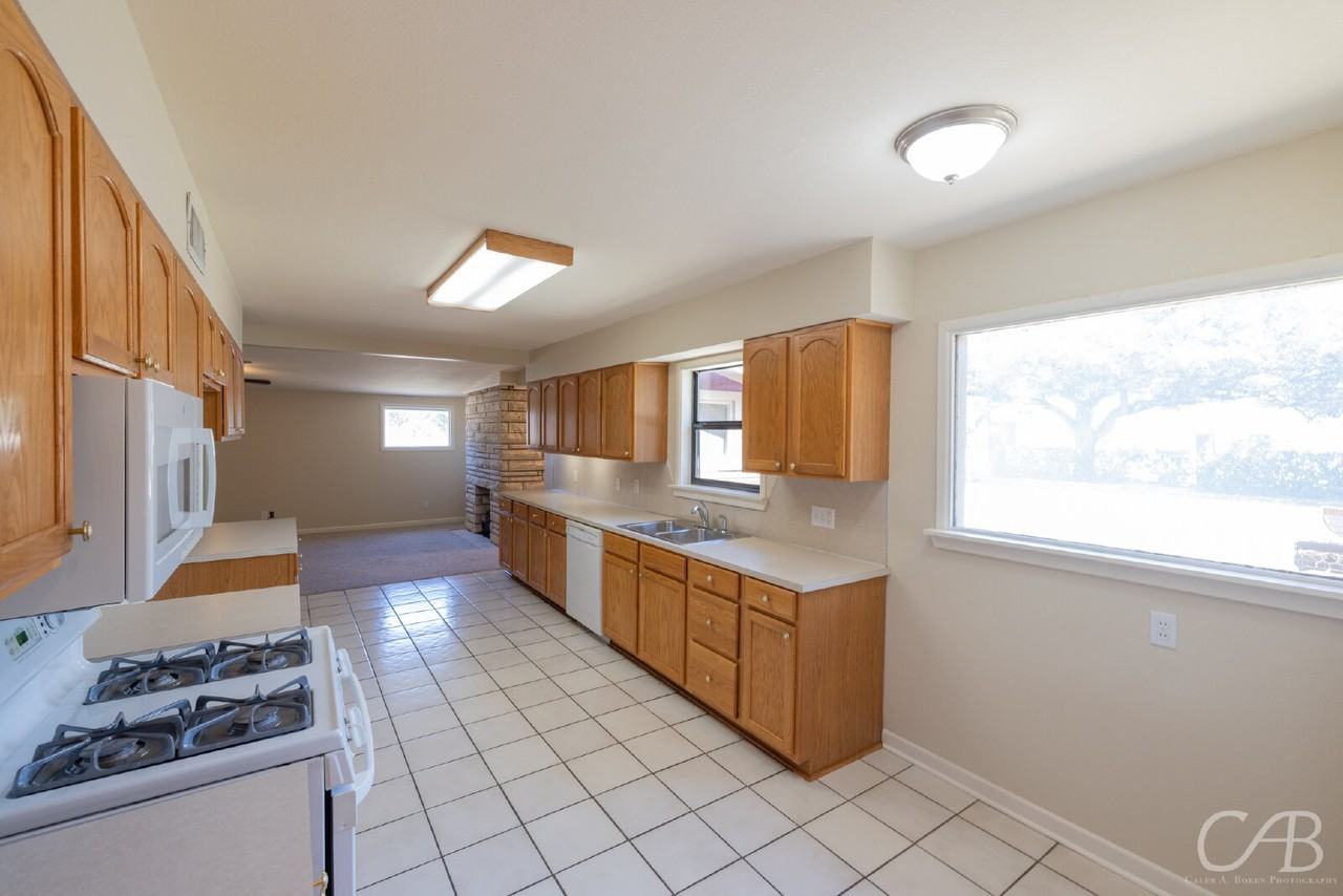 3357 S 15th St - Photo 2 of 42