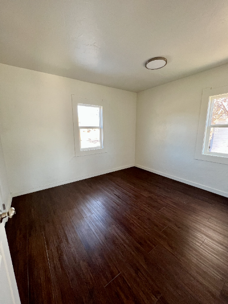 621 Evans Ave - Photo 5 of 13