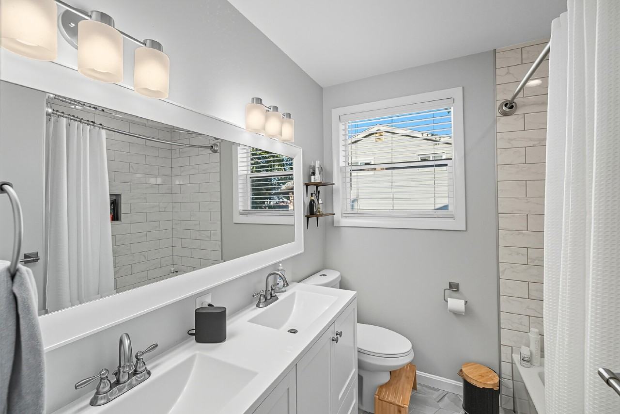 422 Eisner St - Photo 3 of 16