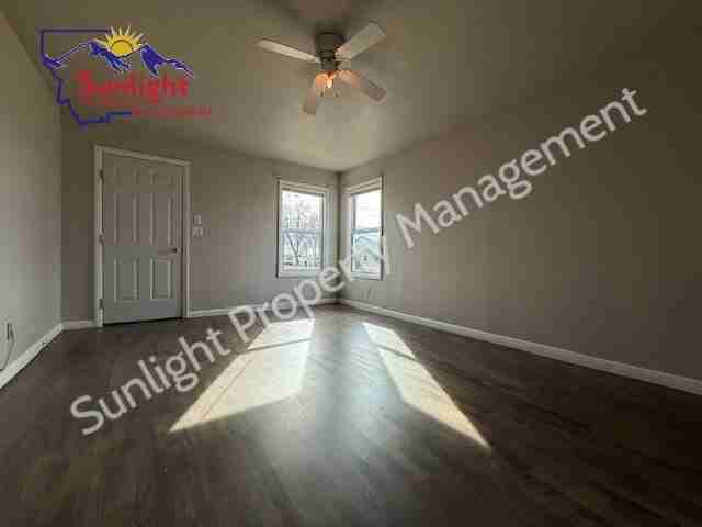 619 W 1st St - Photo 7 of 10