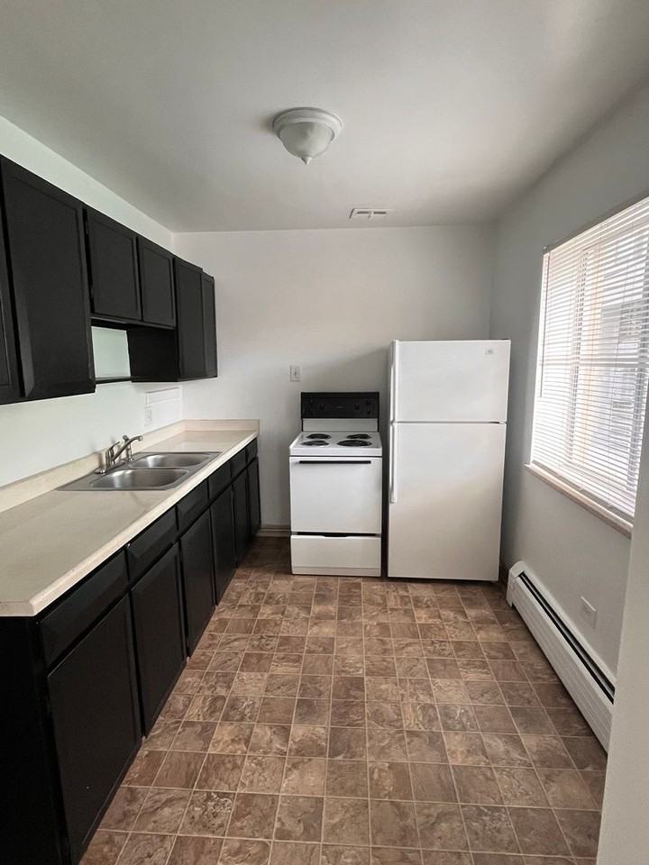 Logan House - Photo 6 of 16