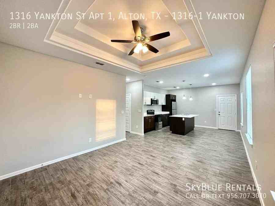 1316 S Yankton St - Photo 5 of 12