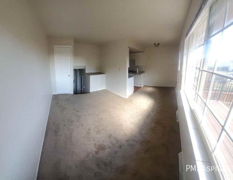 706 West Geneseo Street - Photo 3 of 11