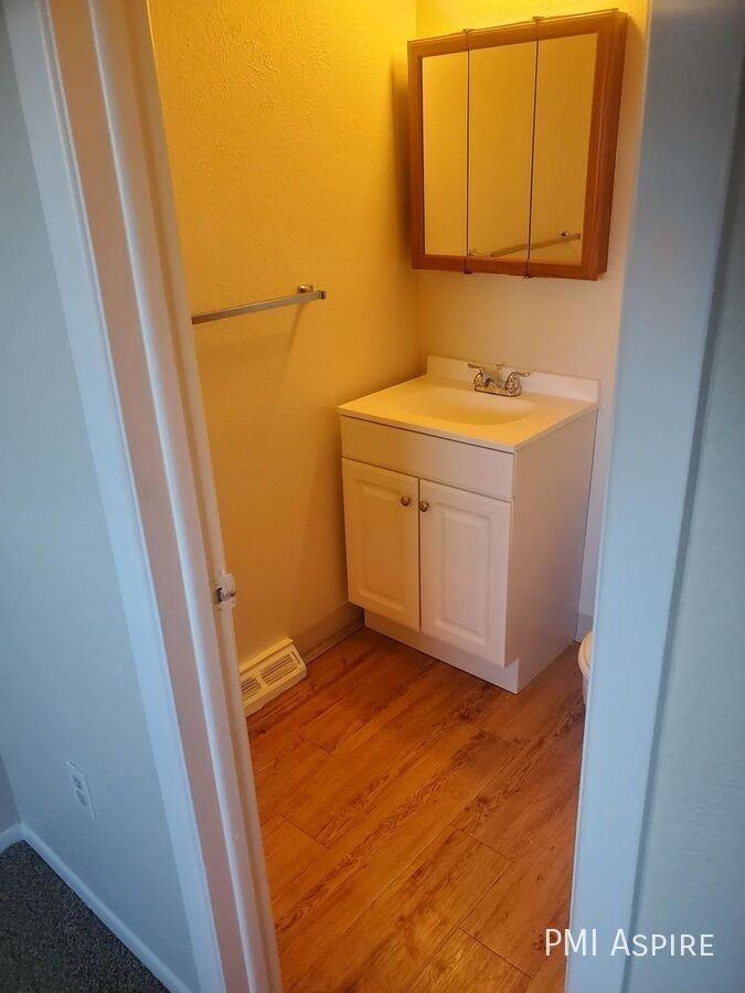 706 West Geneseo Street - Photo 7 of 11