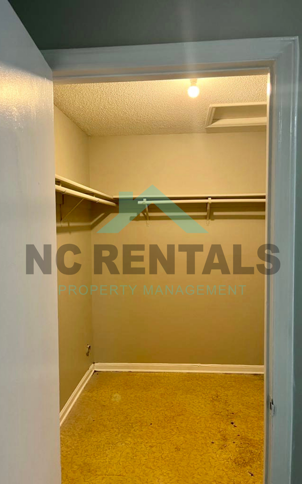 2401 Markwood Lane Southeast #E - Photo 7 of 10