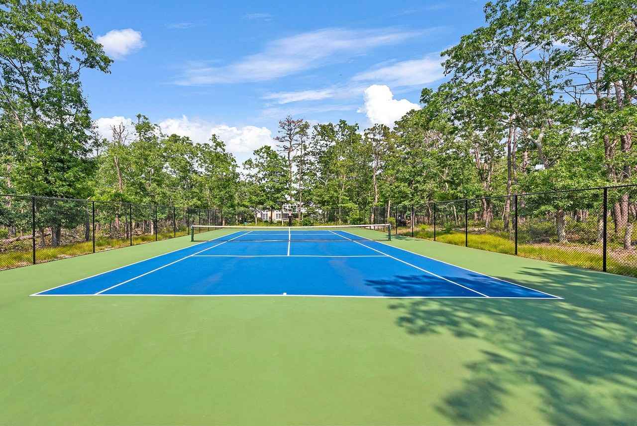 561 Wainscott Nw Rd - Photo 3 of 30