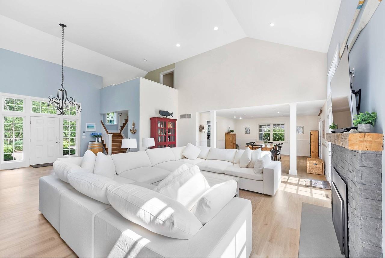 561 Wainscott Nw Rd - Photo 7 of 30