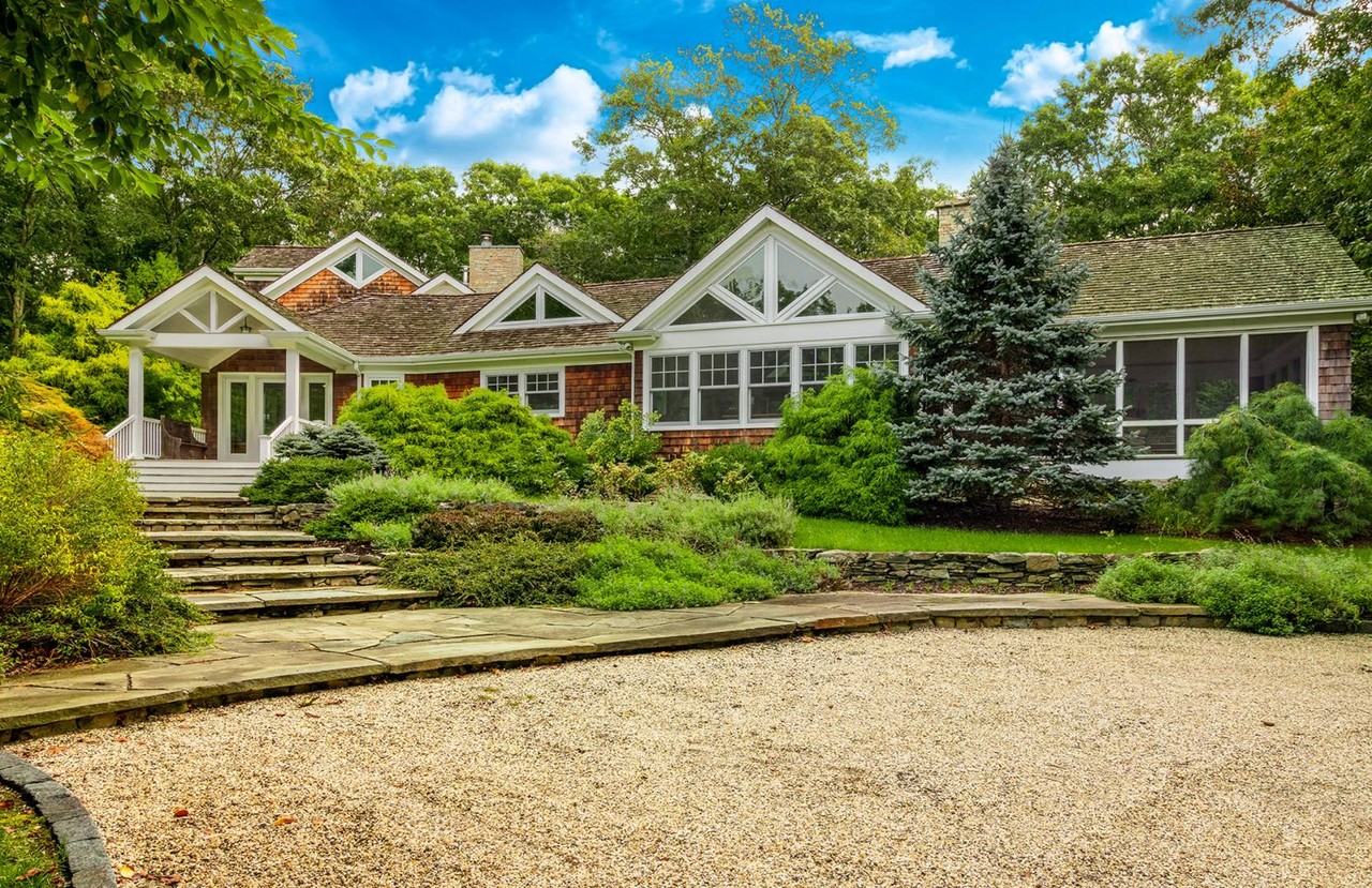 520 Water Mill Towd Rd - Photo 3 of 19