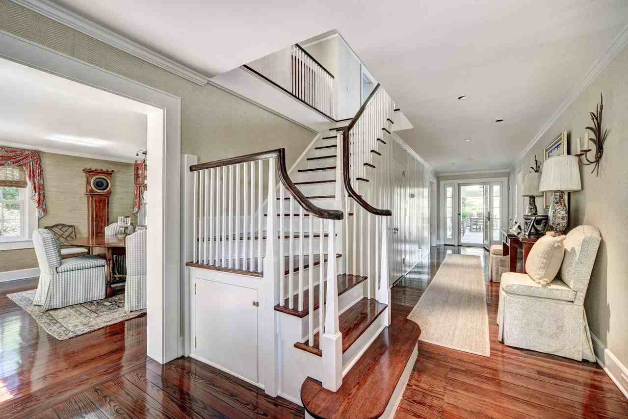 10 Jones Rd - Photo 3 of 30