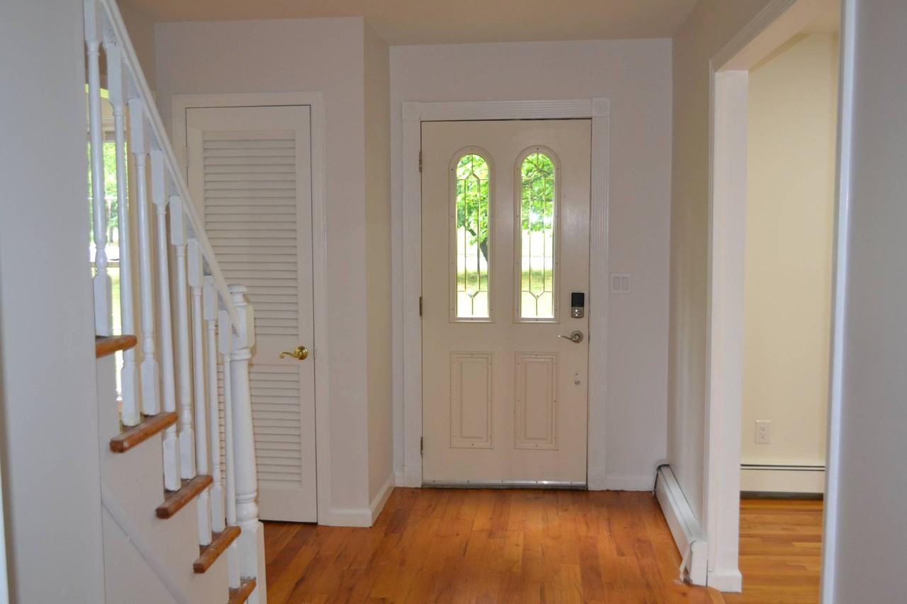 31 Pond View Dr - Photo 2 of 22