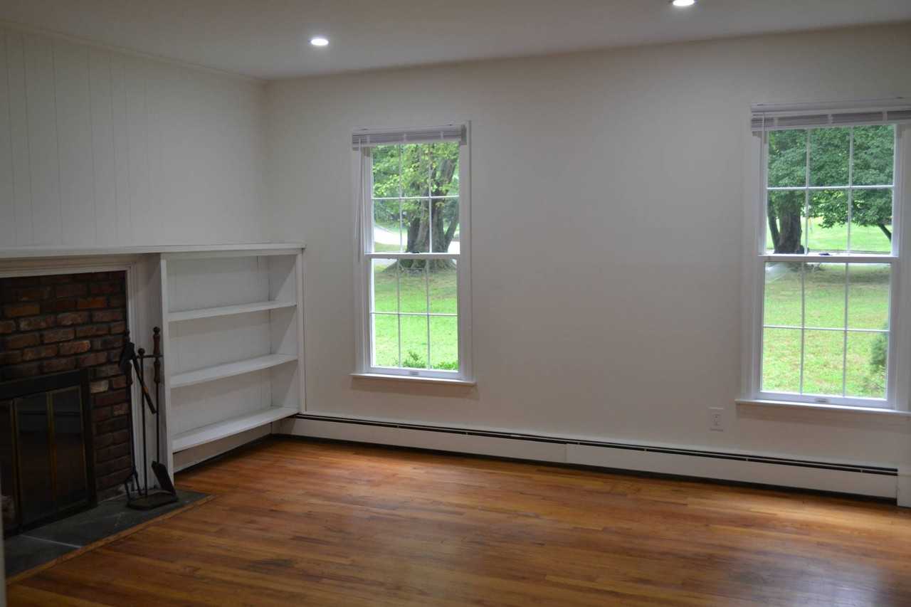 31 Pond View Dr - Photo 3 of 22