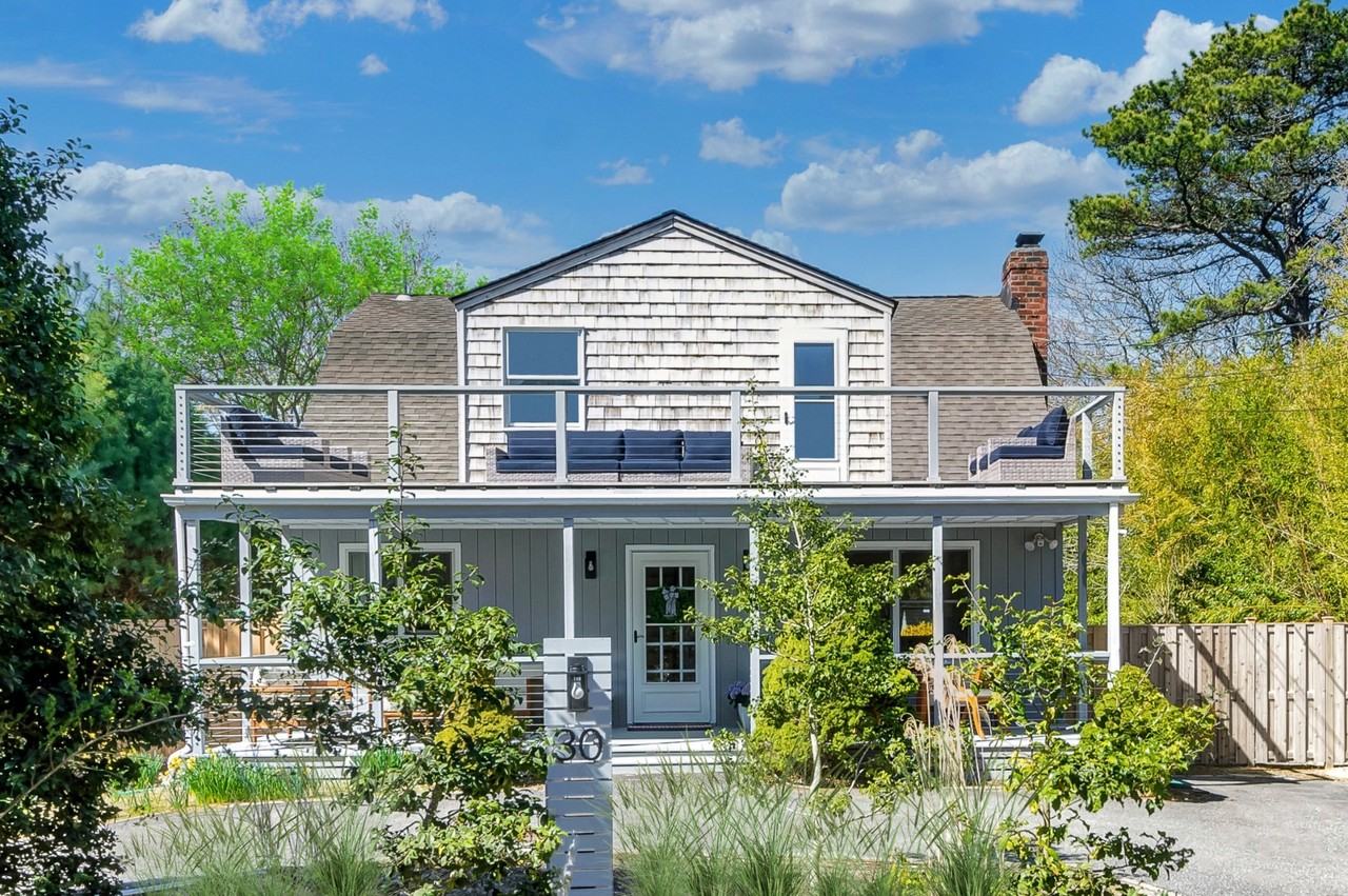 30 Wyandanch Rd - Photo 4 of 24