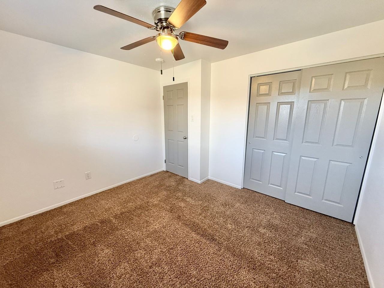 1936 Vinewood Ln #4 - Photo 5 of 21