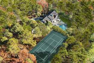 492 492 East Hampton Sag Harbor Turnpike - Photo 1 of 1