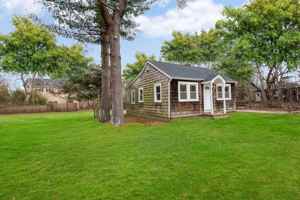 featured image of 54 Miller Ln W