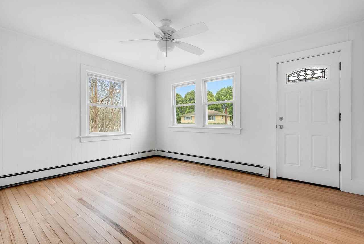 54 Miller Ln W - Photo 4 of 7