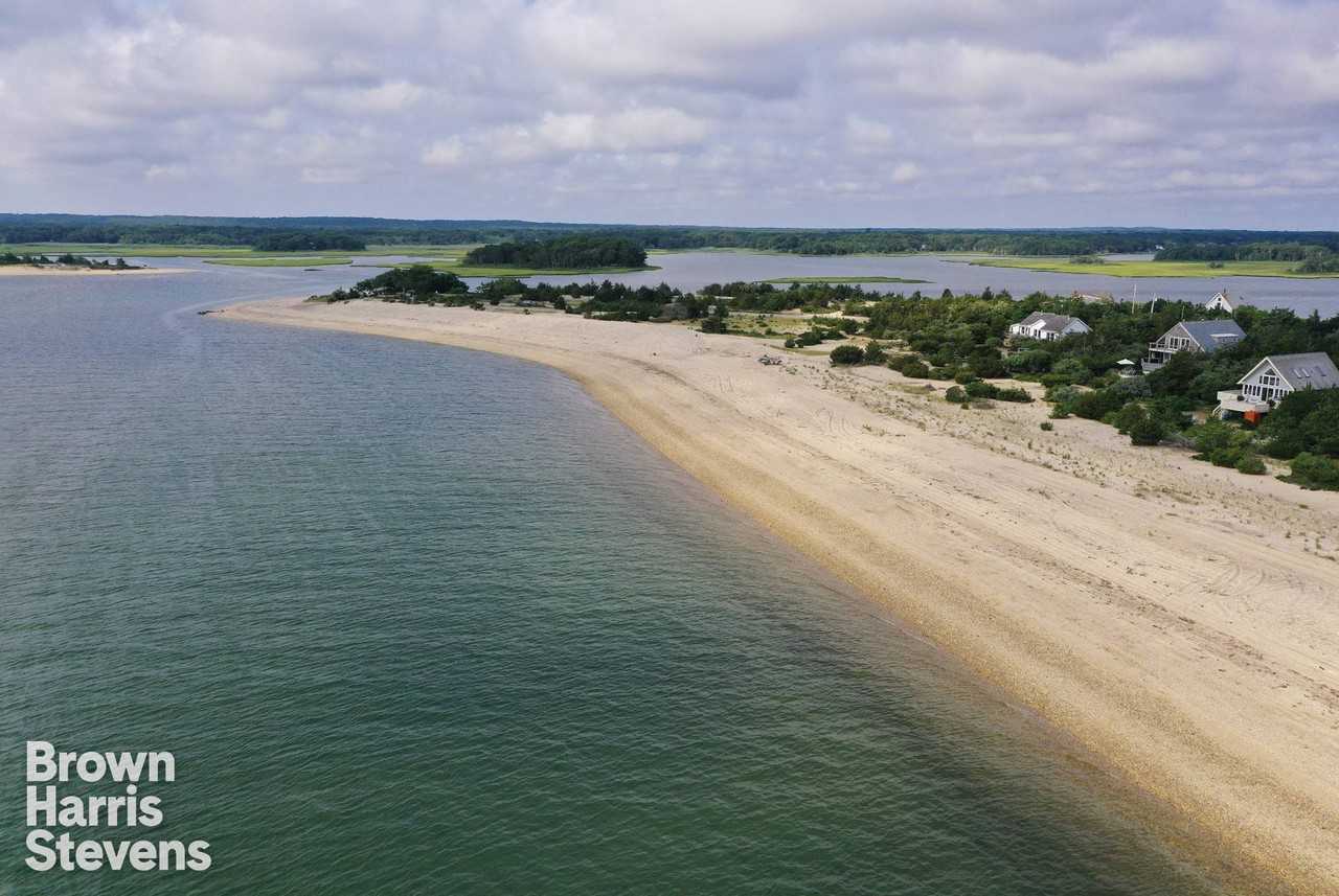 319 Gerard Dr - Photo 3 of 30