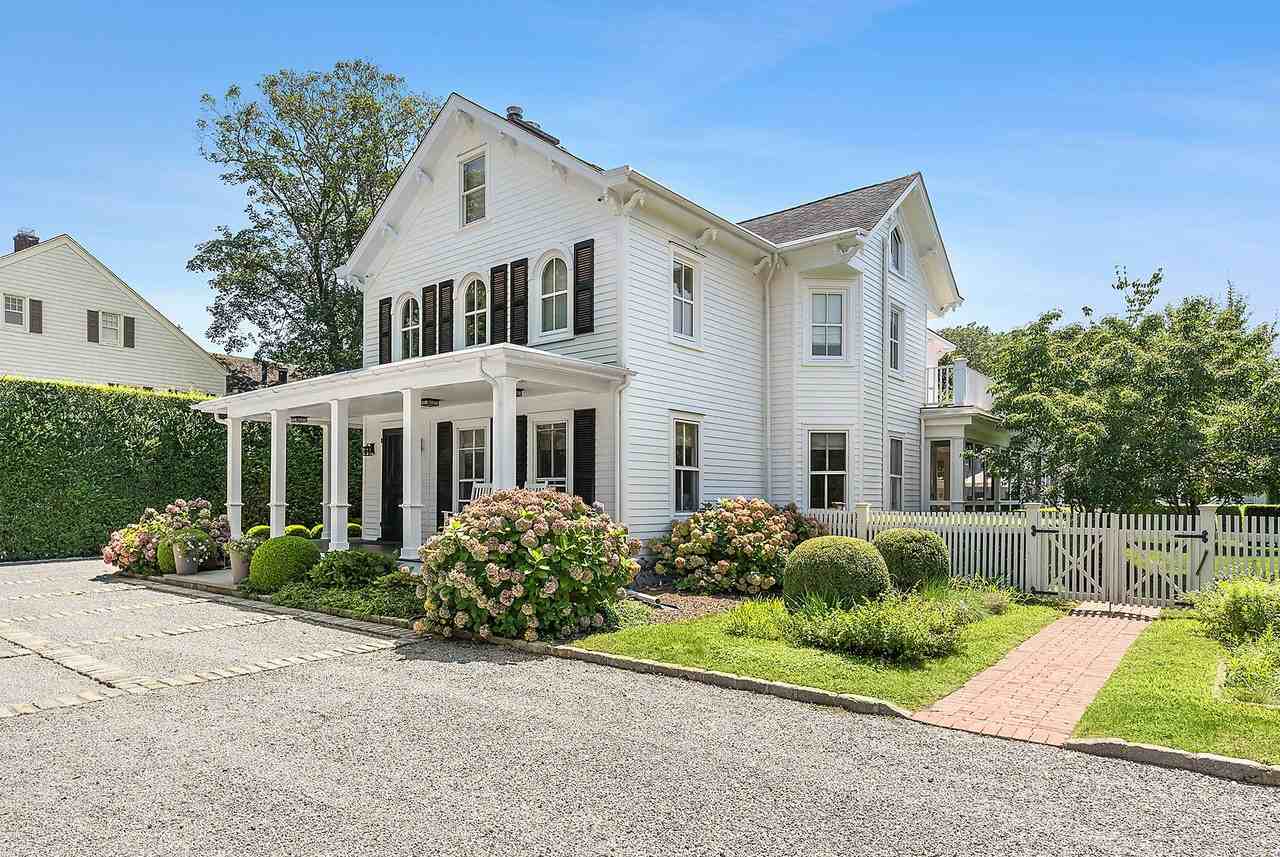 232 Hill St - Photo 3 of 30