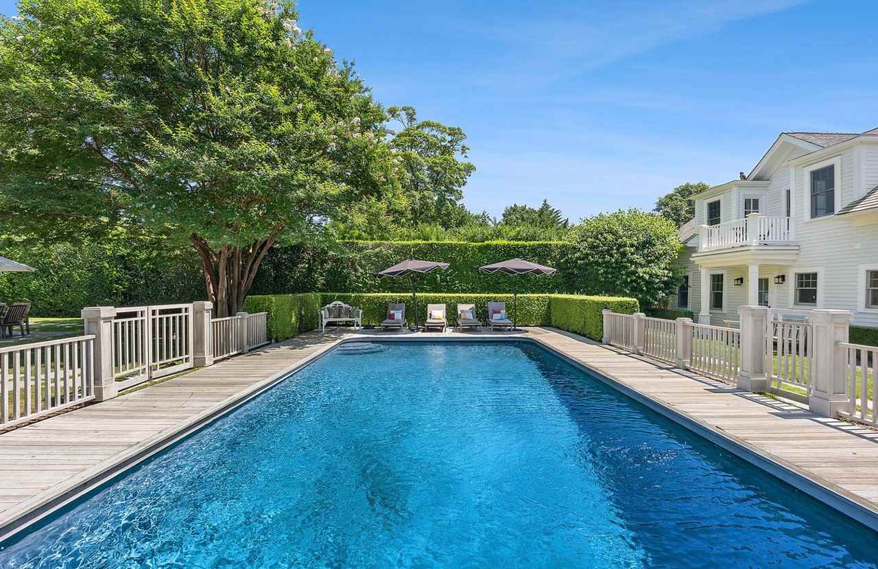 232 Hill St - Photo 4 of 30