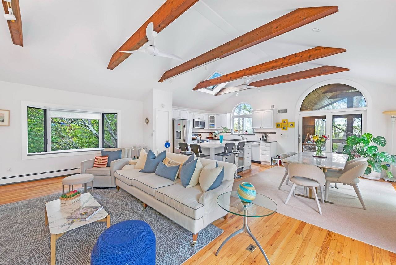 28 Weesuck Ave - Photo 7 of 22