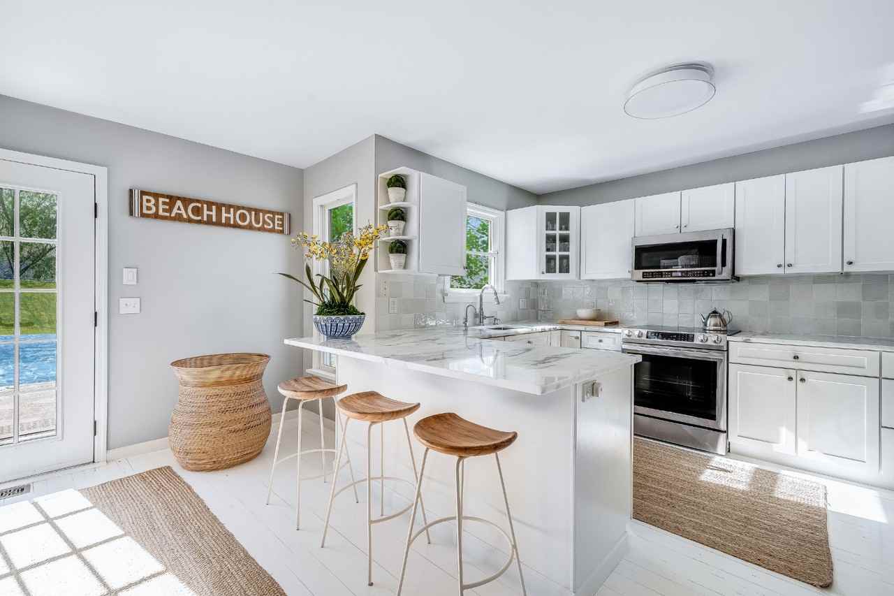 65 Lincoln Ave - Photo 3 of 22