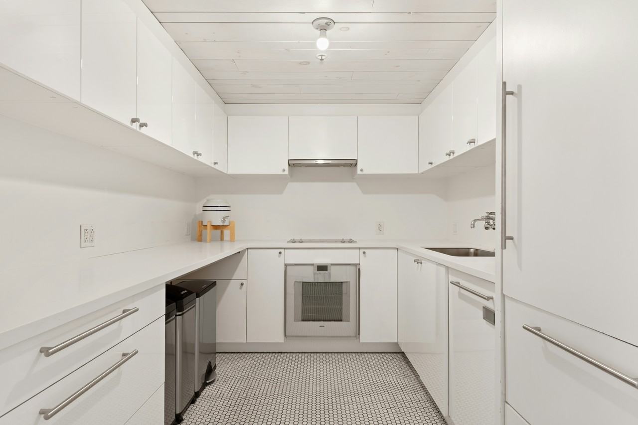 39 Great Jones St #1 - Photo 5 of 9