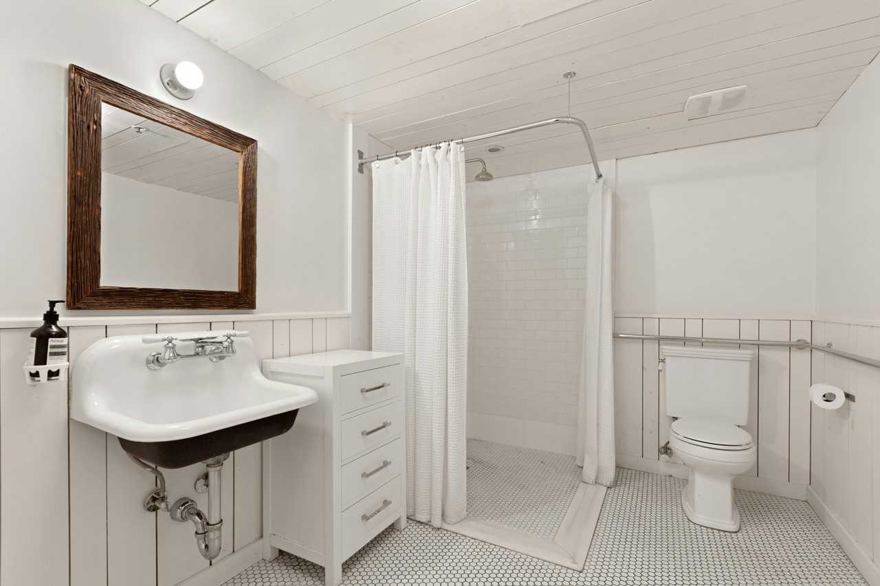 39 Great Jones St #1 - Photo 6 of 9