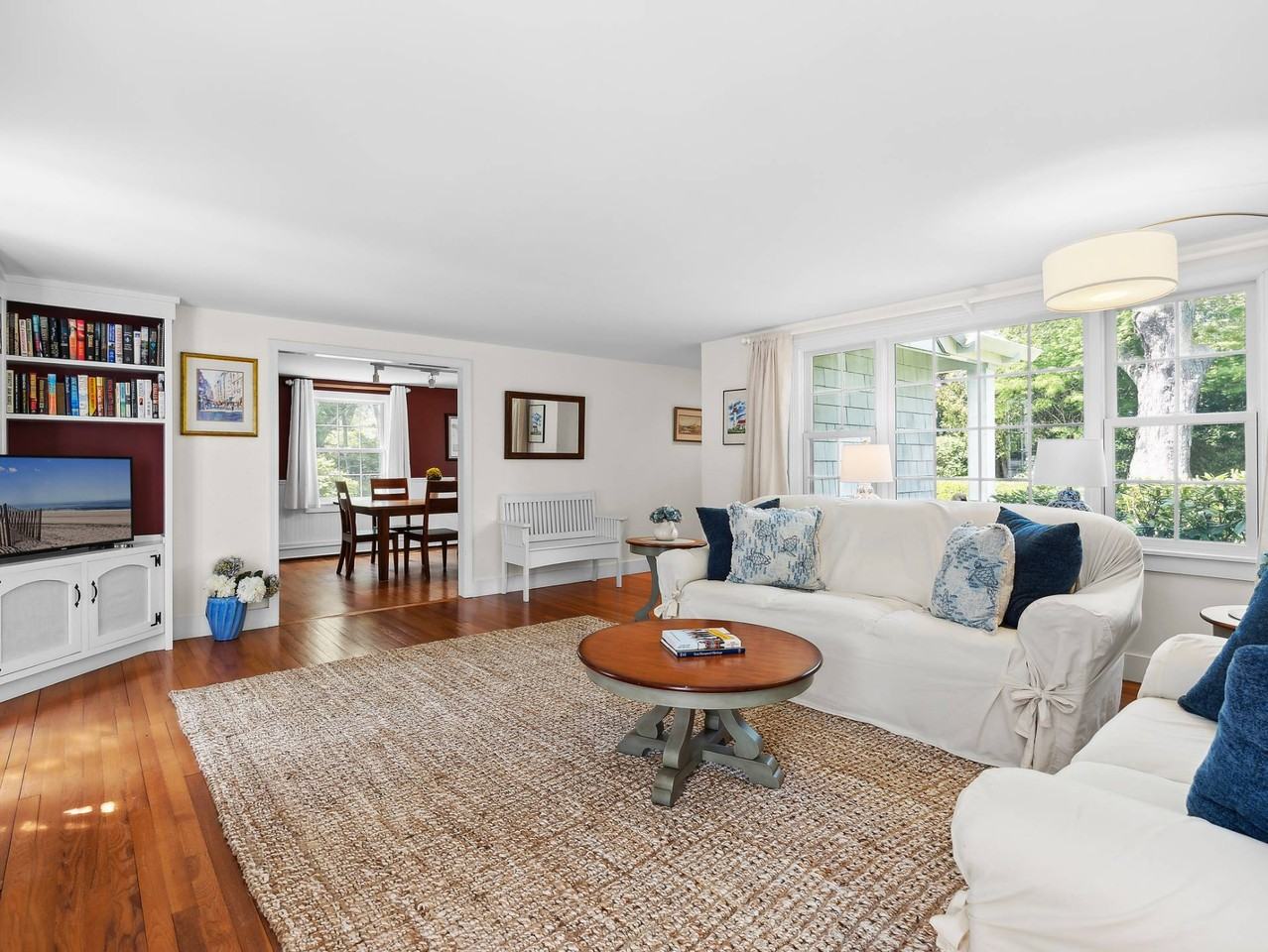 41 Dayton Ln - Photo 2 of 14