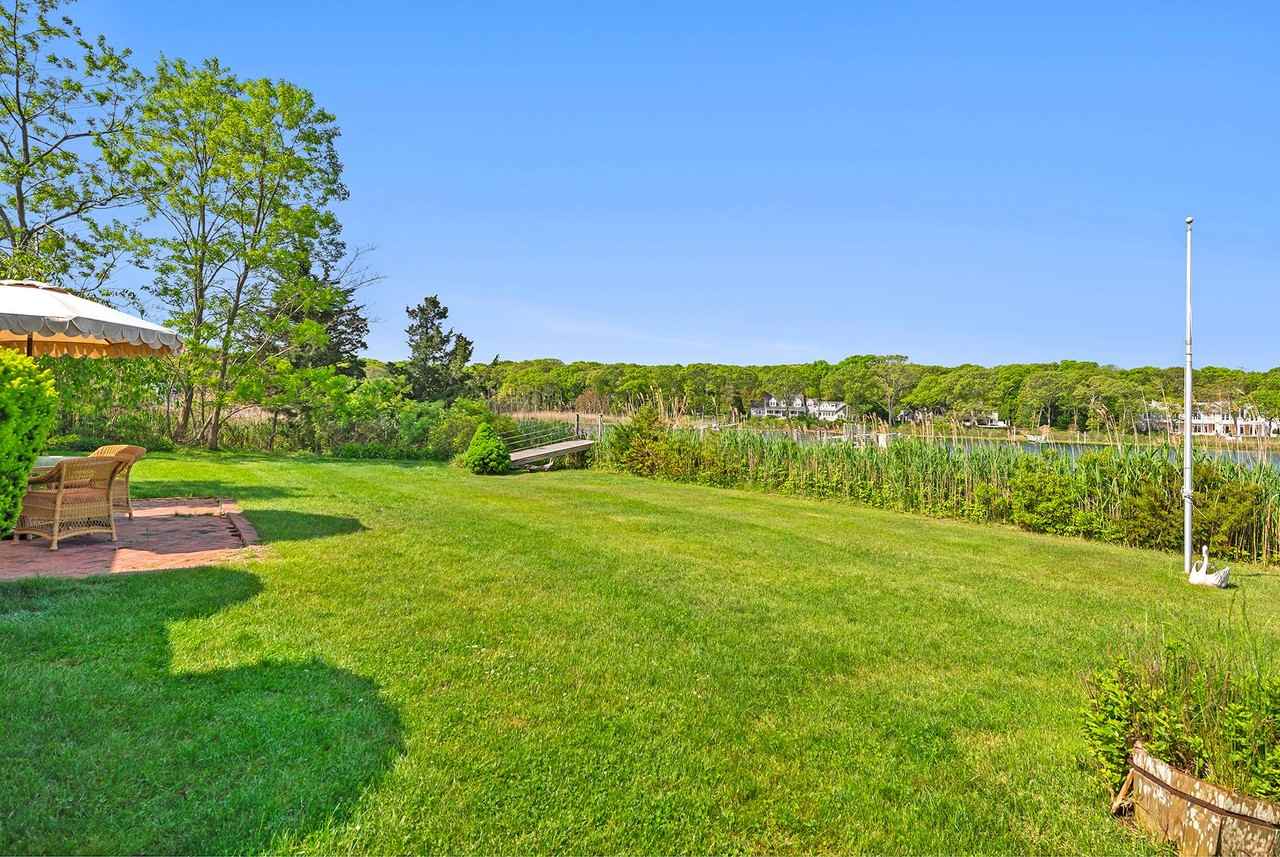 23 Marjorie Ln - Photo 2 of 22