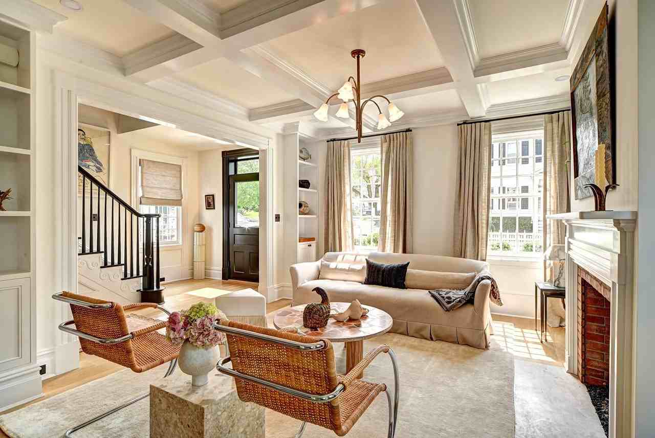 156 Main St - Photo 3 of 30