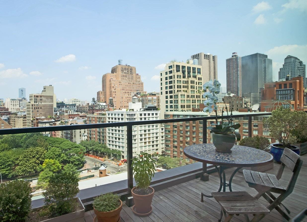 99 Warren St #11C - Photo 2 of 10