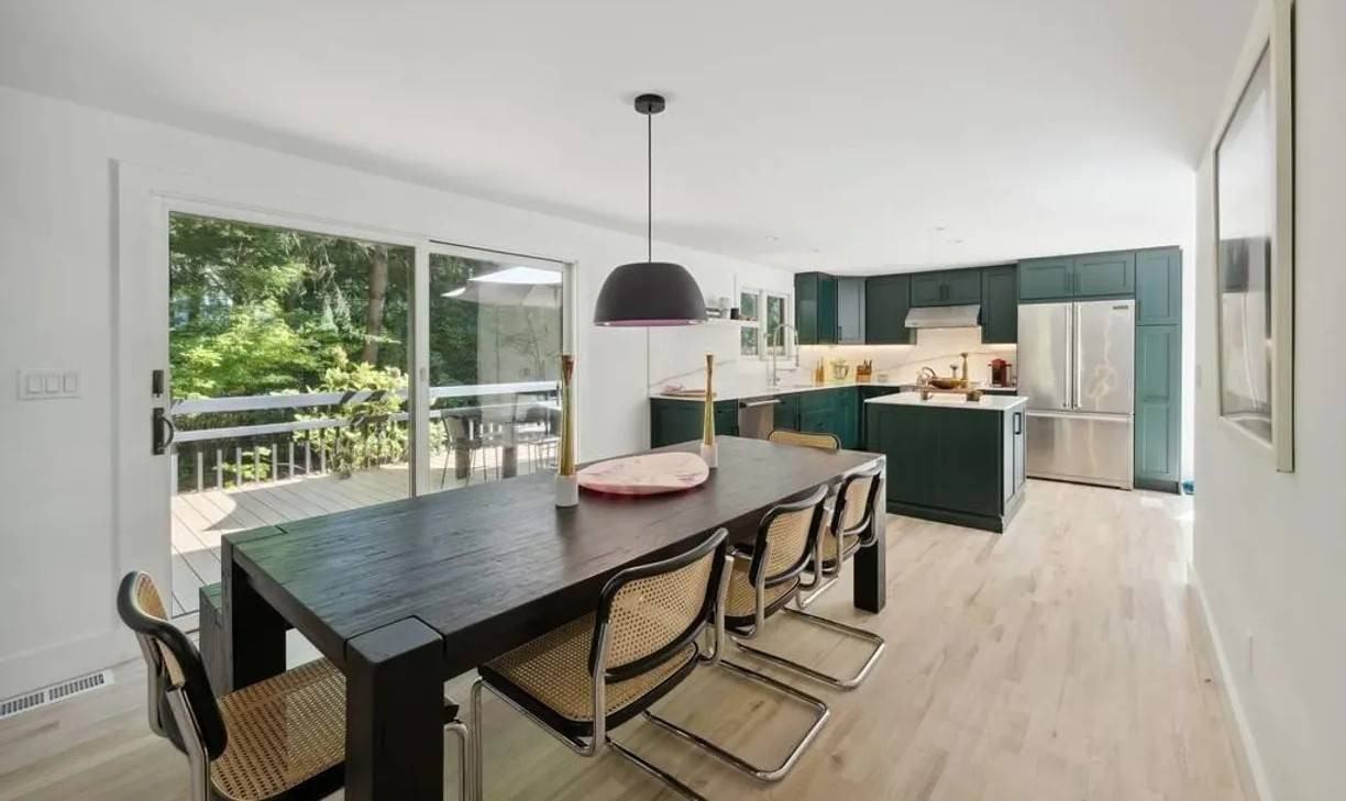 29 Diane Dr - Photo 2 of 18