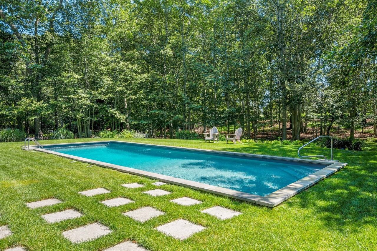 128 Water Mill Towd Rd - Photo 4 of 30