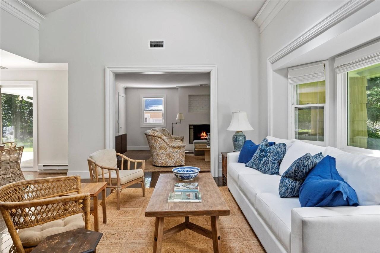 128 Water Mill Towd Rd - Photo 6 of 30