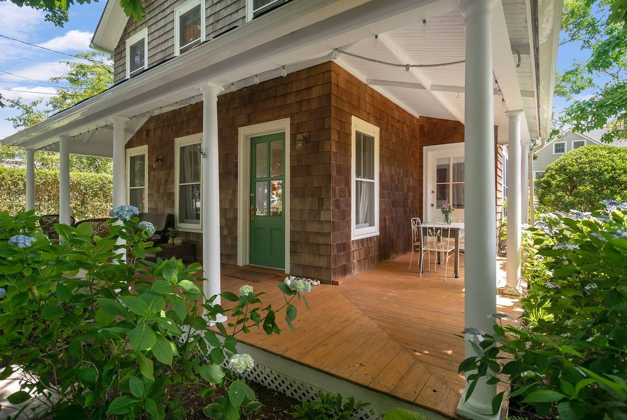 640 Orchard St - Photo 3 of 26