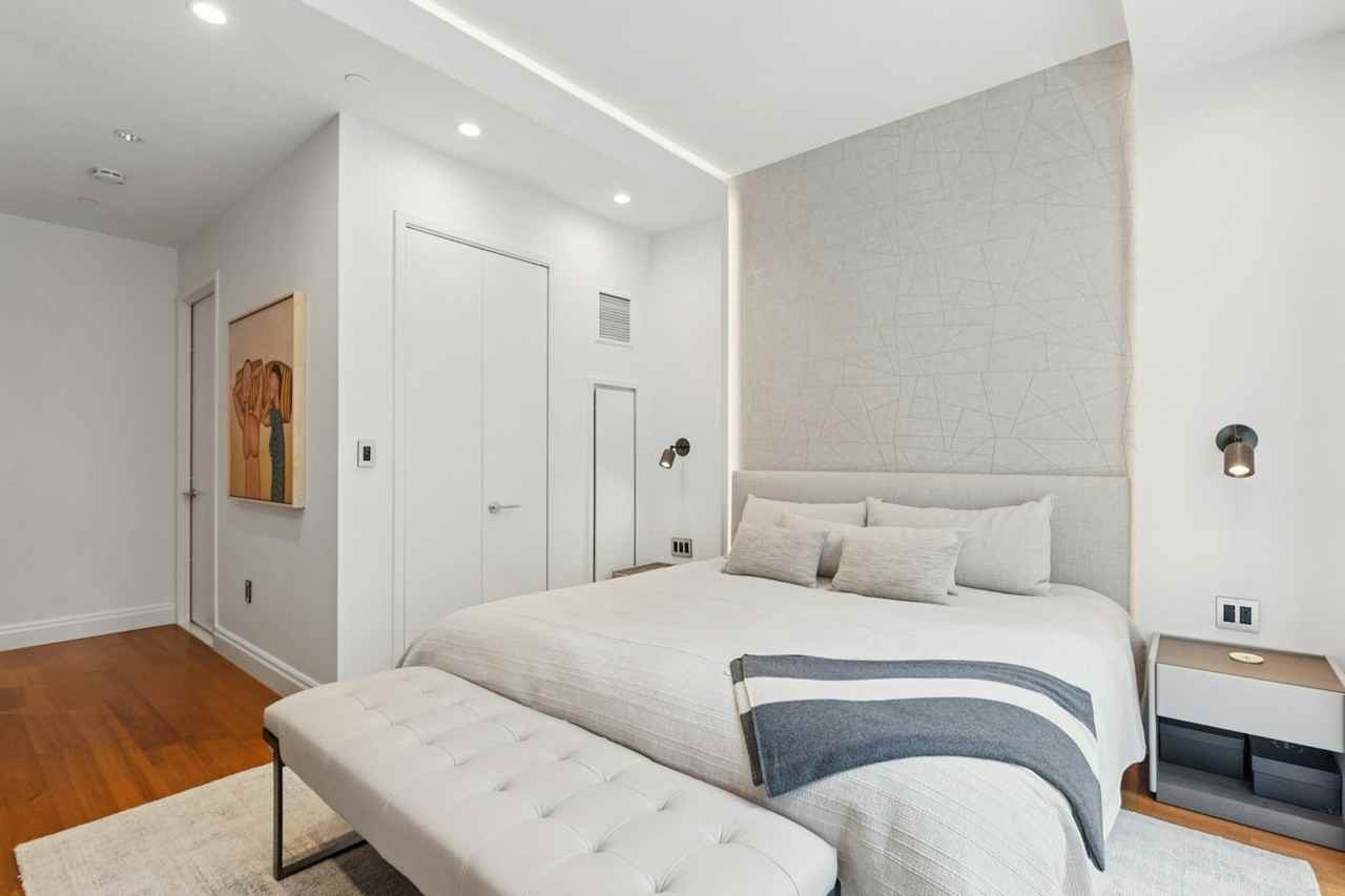 33 W 56th St #5B - Photo 6 of 12