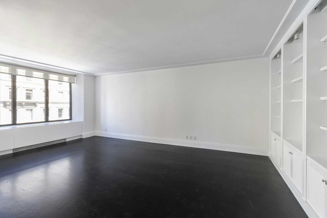 45 E 80th St #9A - Photo 2 of 7