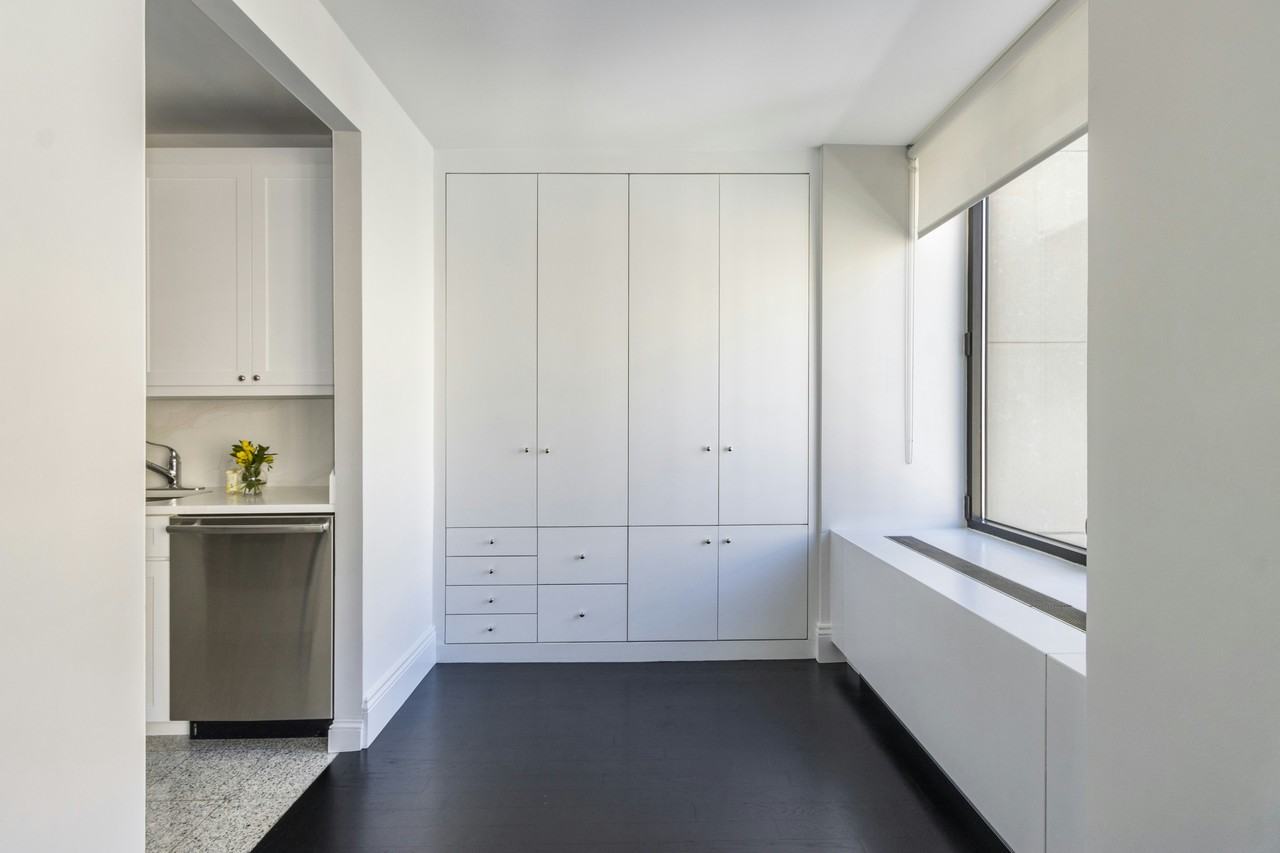 45 E 80th St #9A - Photo 3 of 7