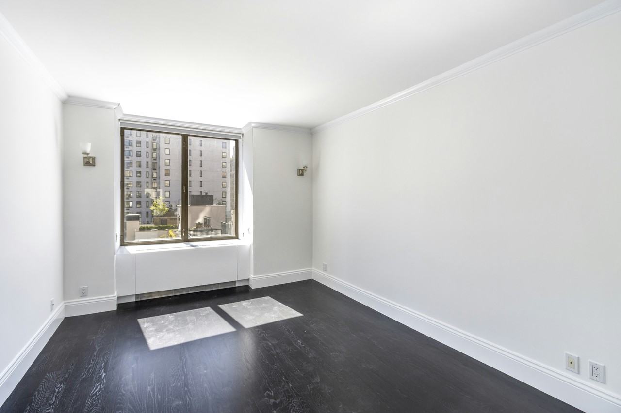 45 E 80th St #9A - Photo 4 of 7