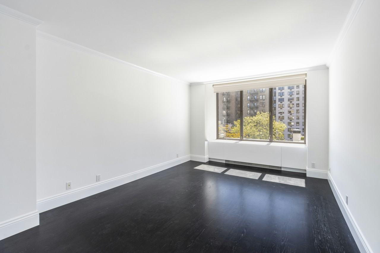 45 E 80th St #9A - Photo 5 of 7