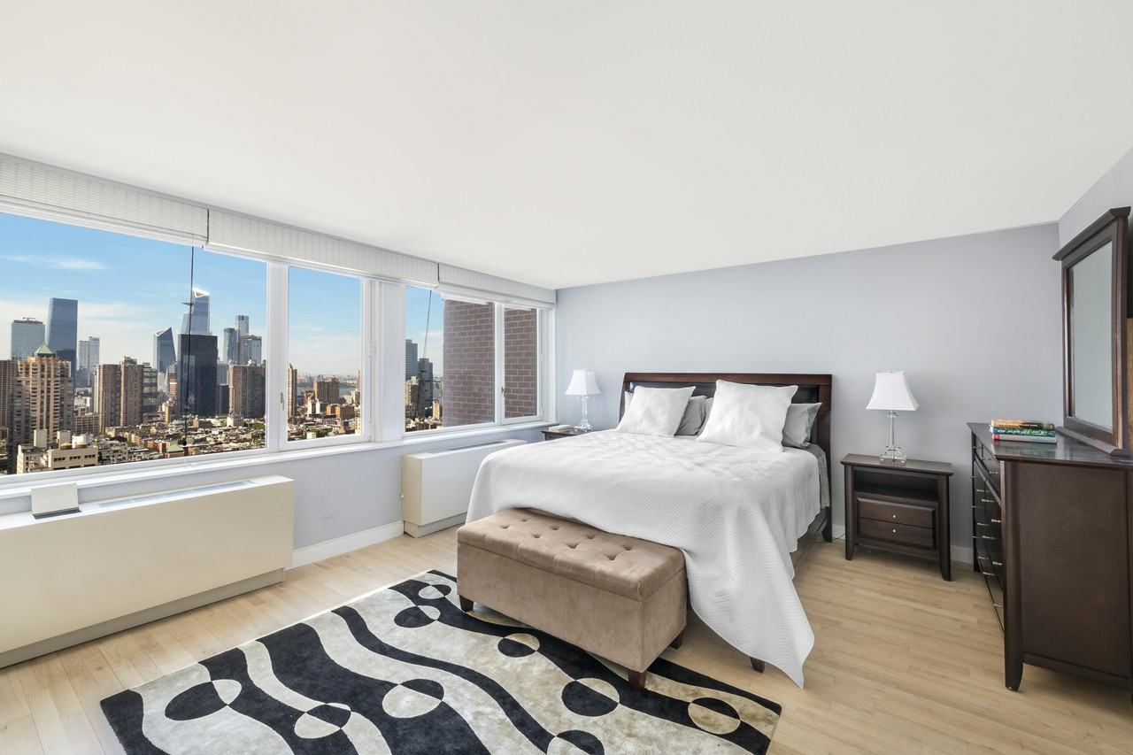 322 W 57th St #42B - Photo 5 of 8