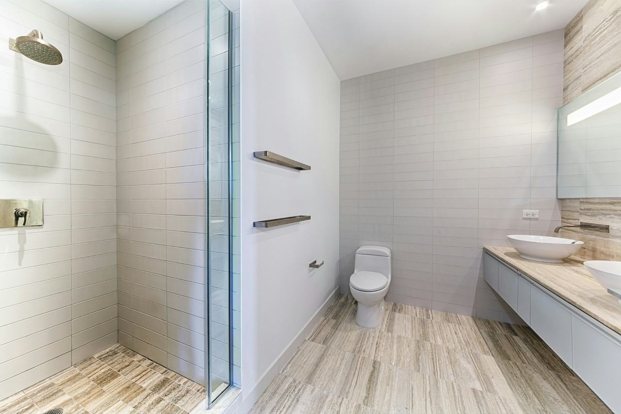 322 W 57th St #42B - Photo 7 of 8