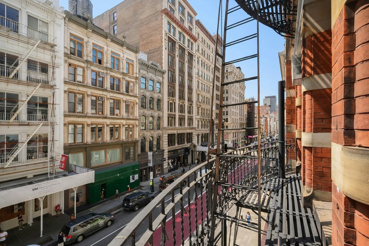 547 Broadway #3 - Photo 3 of 14