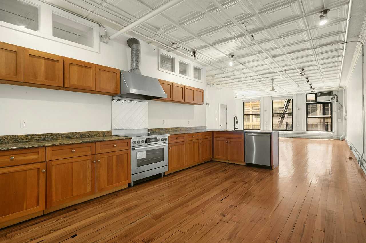 547 Broadway #3 - Photo 6 of 14