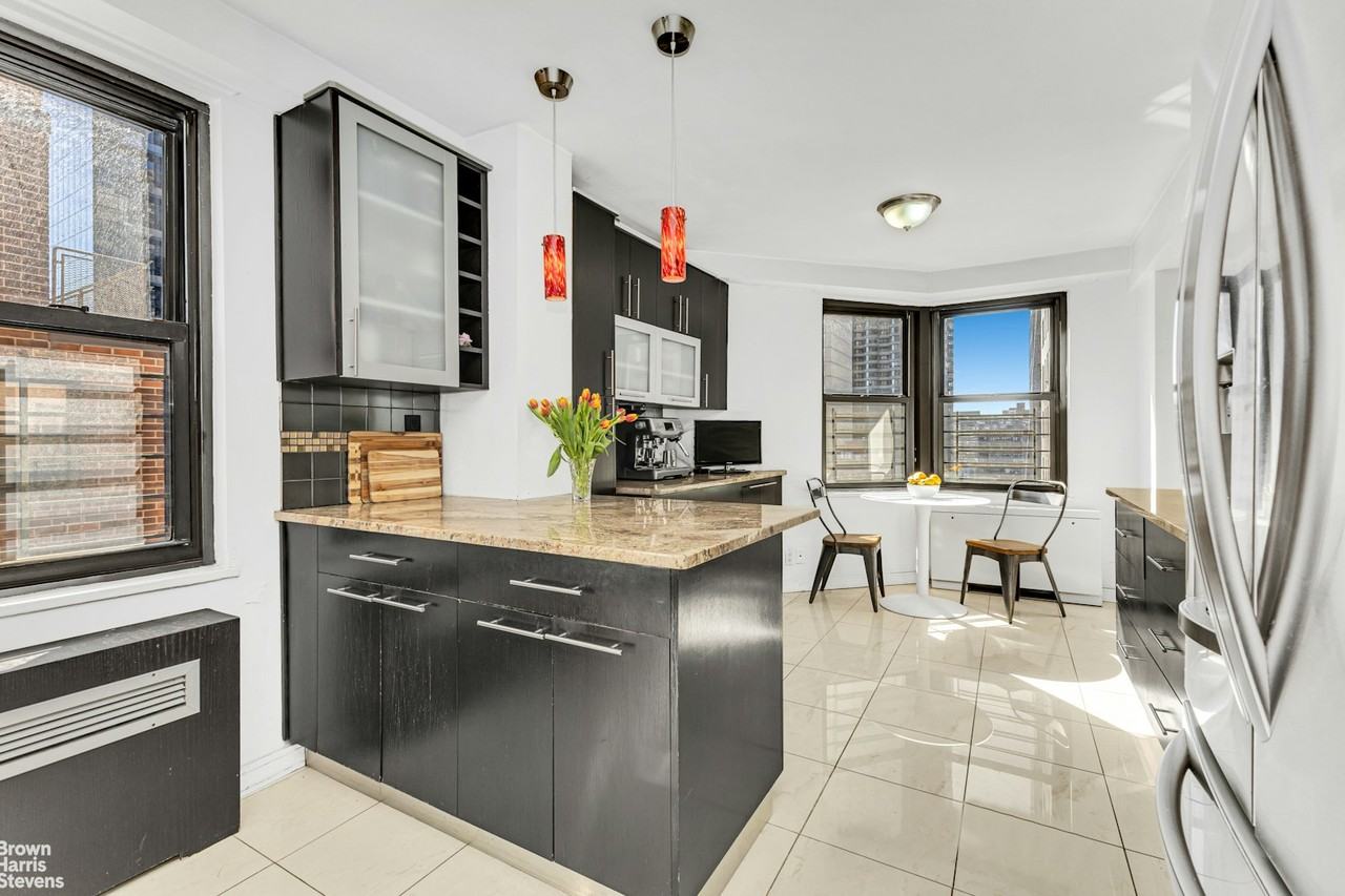 305 E 40th St #12PR - Photo 6 of 16